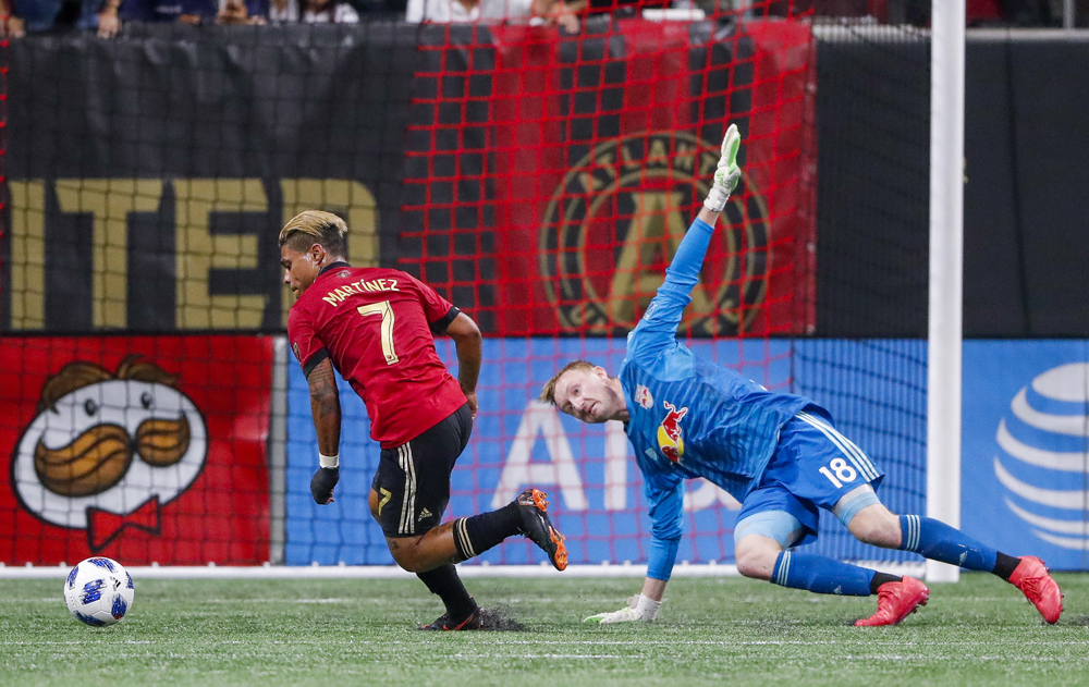 Josef Martínez y Pedro Gallese logran el gol y la parada del año en la MLS