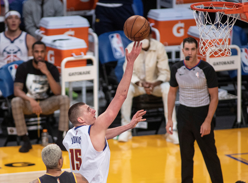 110-99. Los Lakers siguen sin ganar y suman en Denver su cuarta derrota