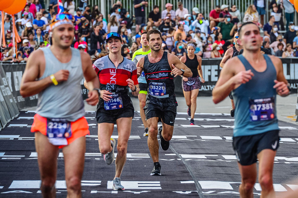 Abren lista de espera en el maratón de Miami tras avalancha de inscripciones