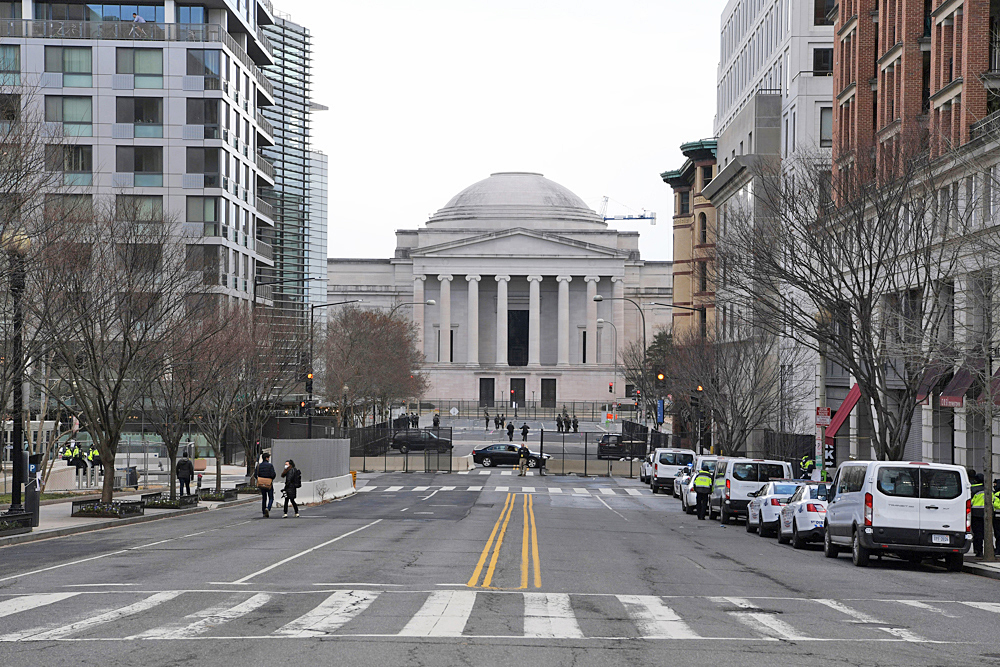 EE.UU. inicia cuenta atrás de unas elecciones polarizadas y abiertas