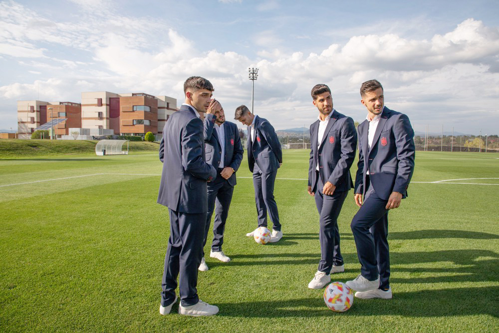 España, Brasil, Inglaterra y Francia se quitan la corbata en Qatar