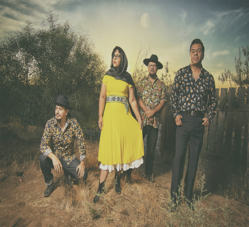 LA SANTA CECILIA sigue compartiendo el encanto de sus noches bohemias  con su nuevo sencillo :La Copa Rota”