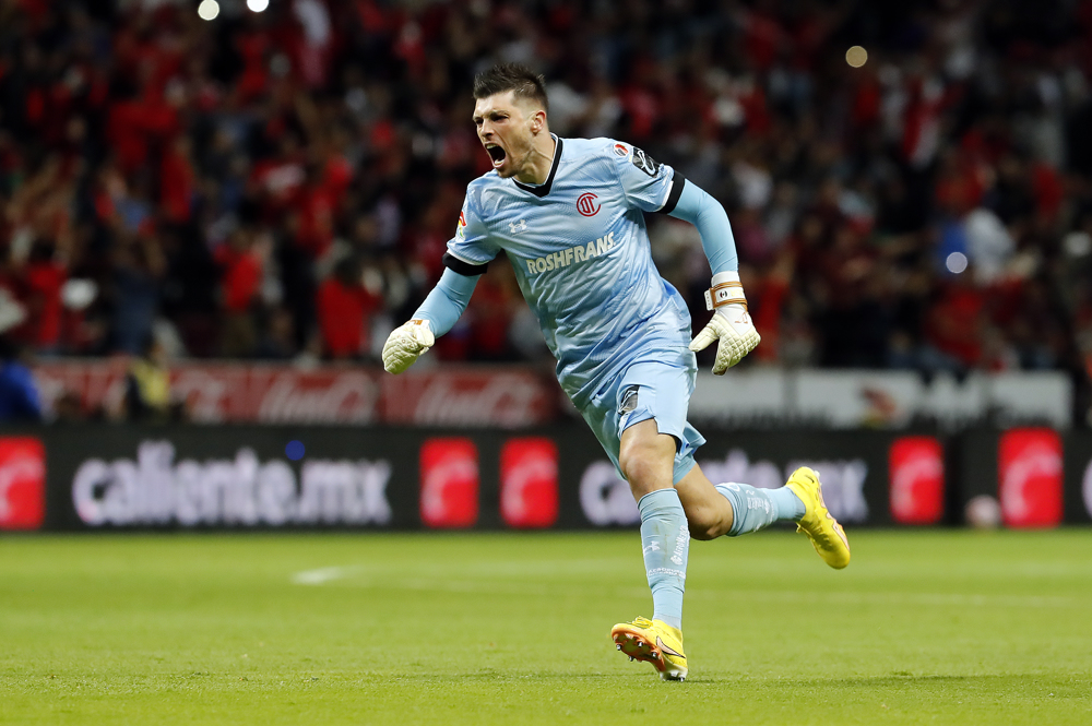 El brasileño Tiago Volpi le da triunfo al Toluca sobre Santos Laguna