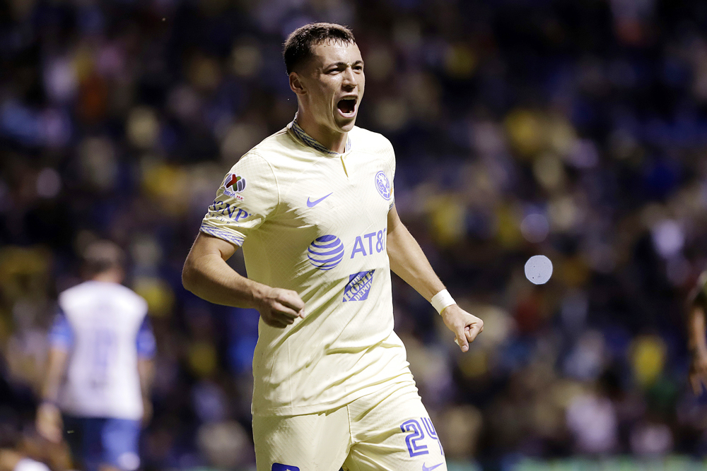 América golea al Puebla y pone un pie en la semifinal del Apertura mexicano