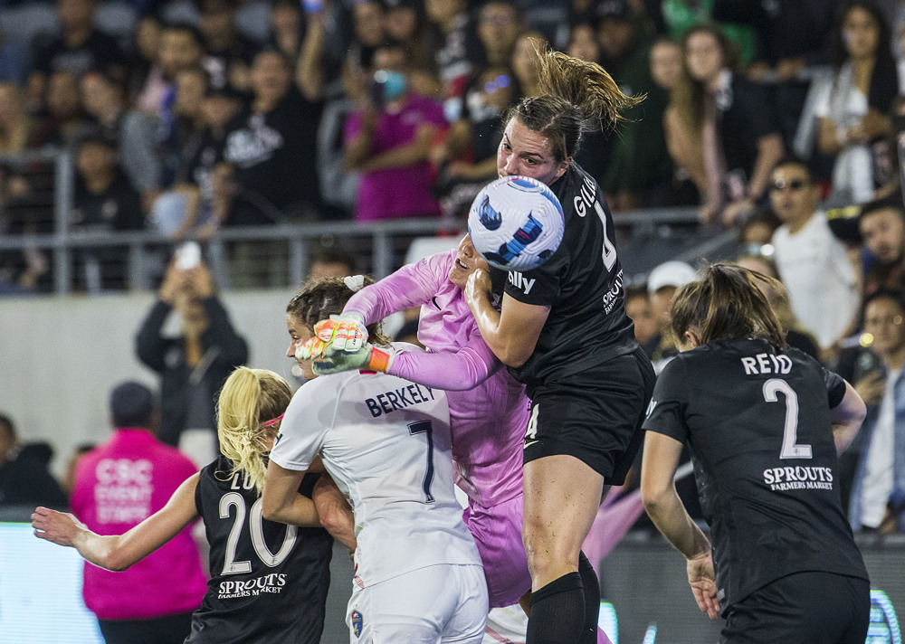 Informe denuncia los abusos “sistemáticos” a las jugadoras de fútbol de EEUU