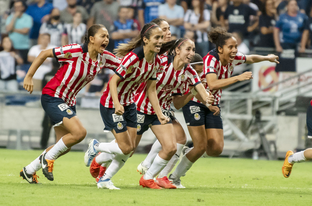 Las campeonas ganan en la casa de Cruz Azul y ven más cerca las semifinales