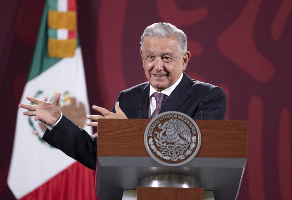 López Obrador niega “militarizar” México pese a polémica reforma