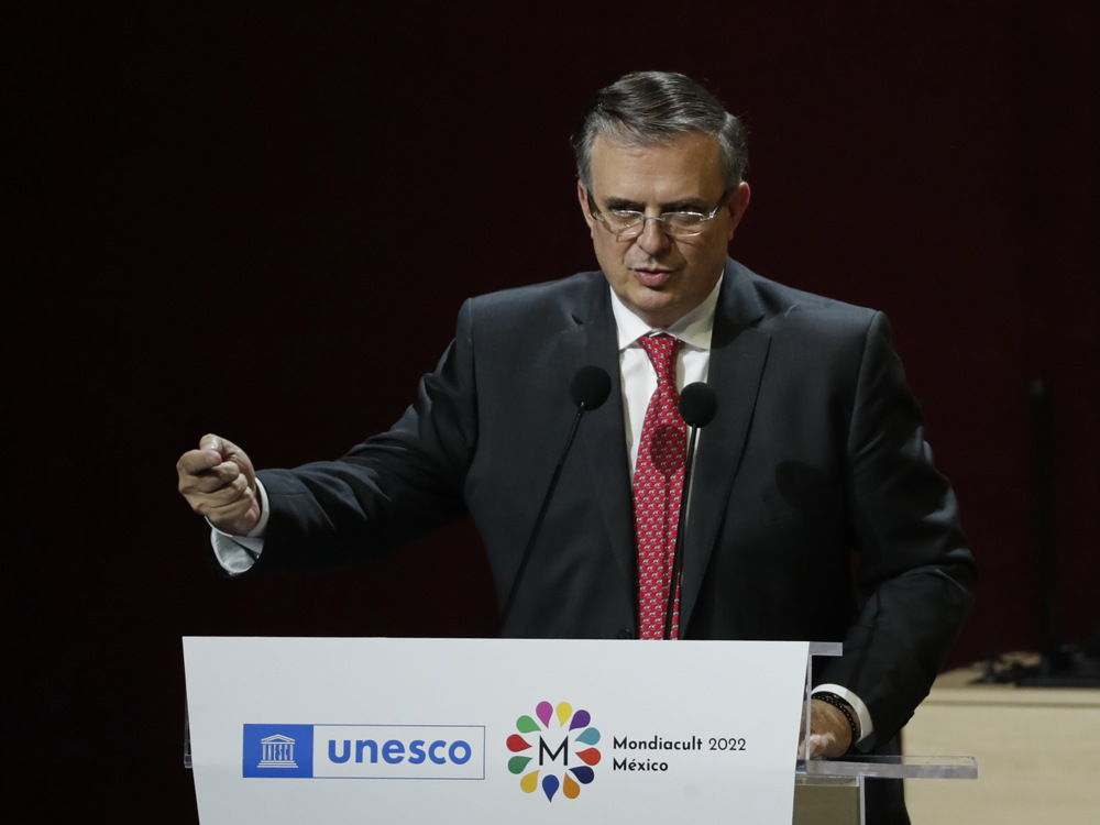 Canciller mexicano discutirá temas migratorios con Blinken en Washington