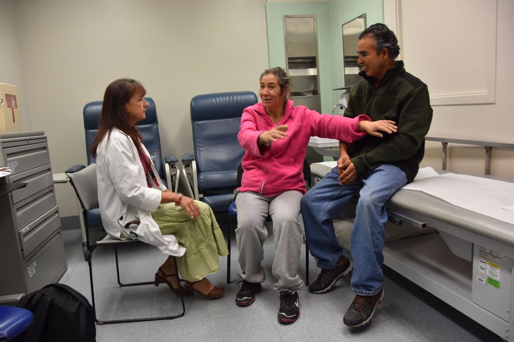 Hispanos reciben menos beneficio de medicamentos para Alzheimer