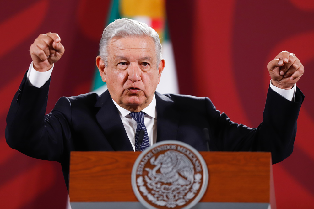 López Obrador pide a Musk garantizar calidad de Twitter antes de cobrar