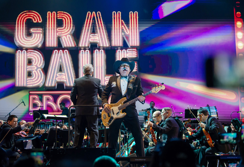 Demuestra su vigencia grupo mexicano Bronco en Festival Santa Lucía