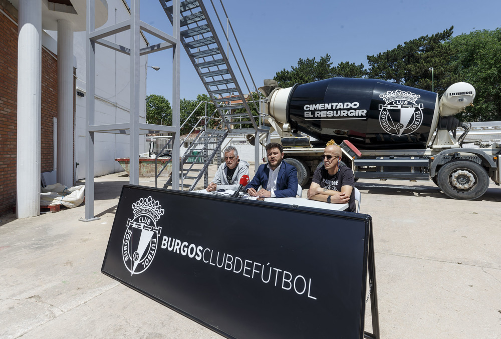 El Burgos CF vuelve a salir en la foto