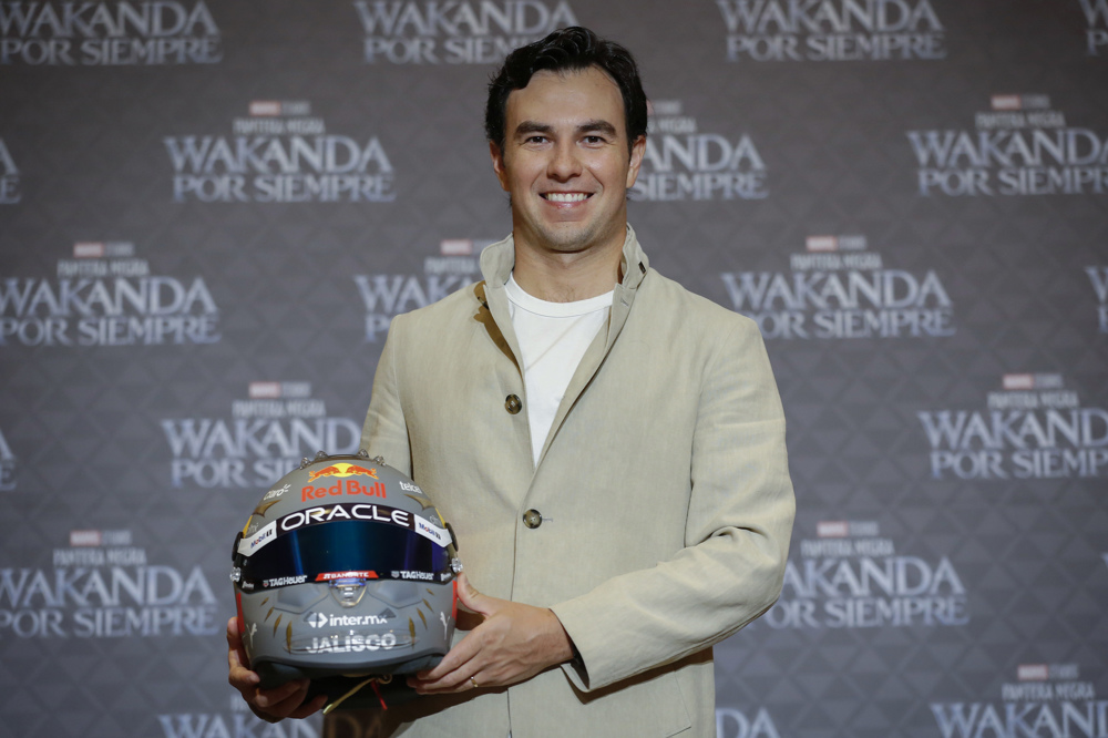 Sergio Pérez correrá el GP de Brasil con un casco de ‘Pantera negra’