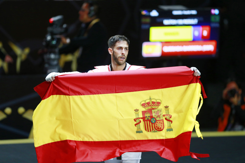 El español Daniel Quesada gana oro en los Mundiales de taekwondo