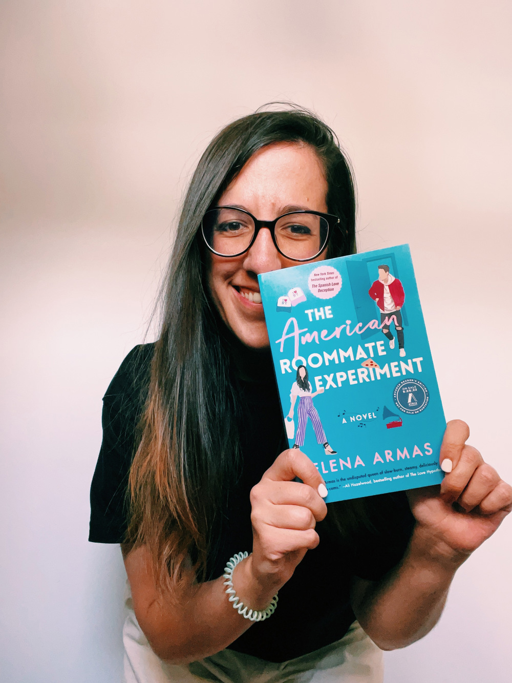 Elena Armas, la ingeniera española que triunfa en EE.UU. escribiendo de amor