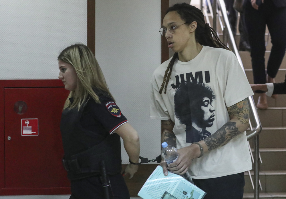 Abogados de Brittney Griner dicen que está siendo trasladada a otra prisión