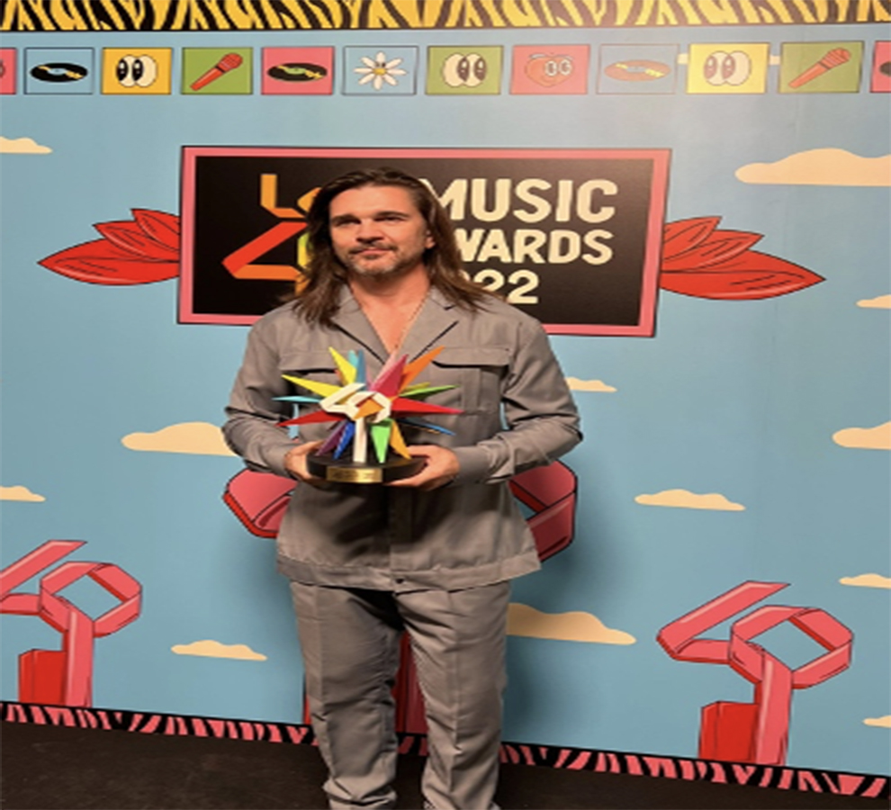JUANES recibe el Golden Music Award