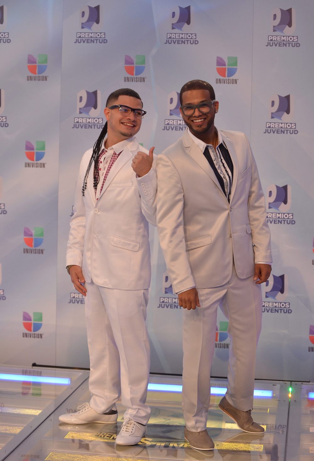 Reguetoneros Jowell y Randy piden disculpas por polémico concierto en México