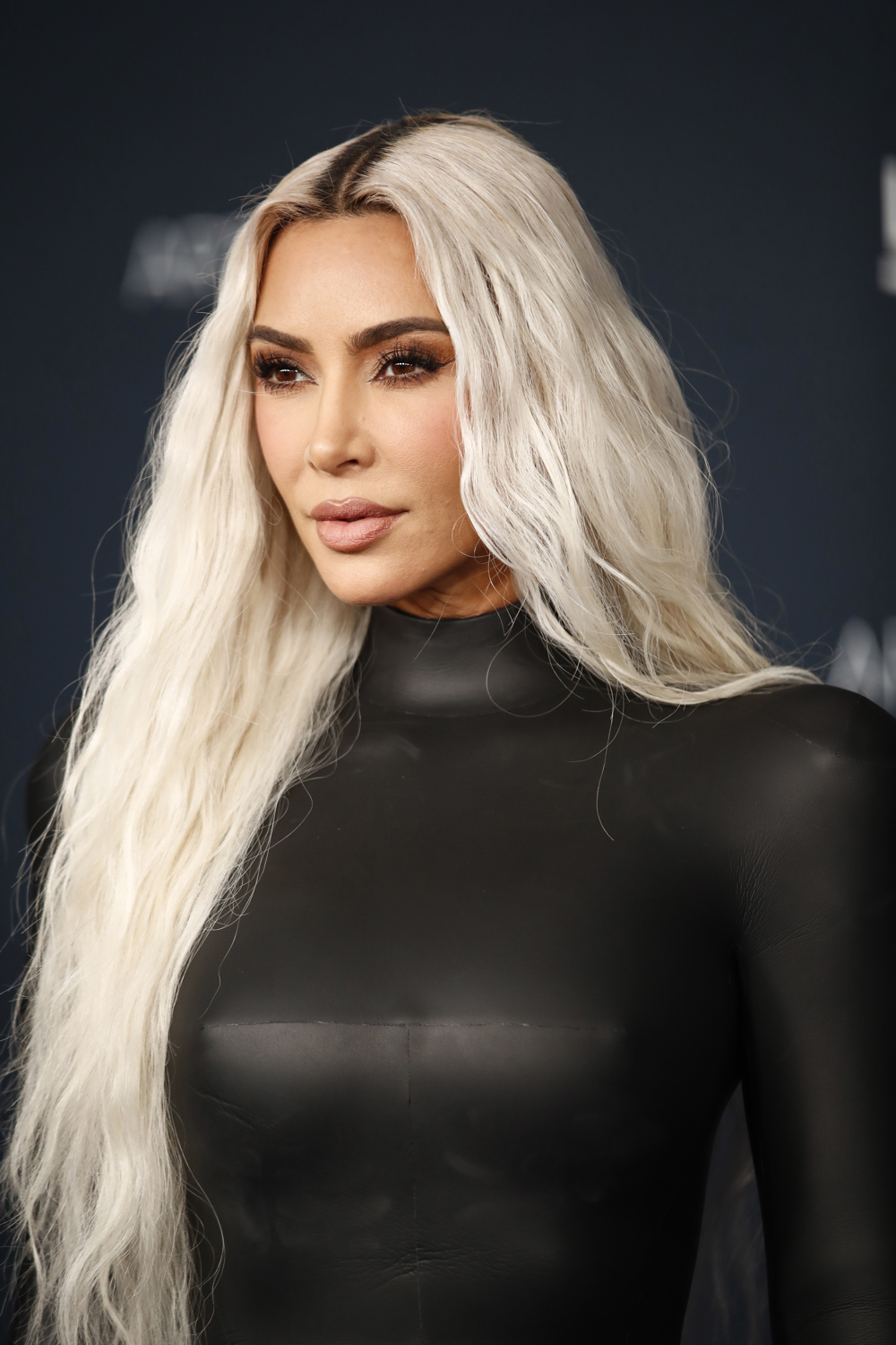 Kim Kardashian y Kanye West alcanzan un acuerdo de divorcio, según la CNN