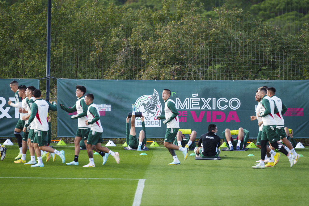 México inicia la segunda semana en Girona con la novedad de Raúl Jiménez