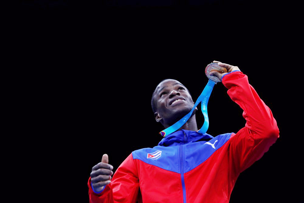 Medallista de bronce cubano en mundial de boxeo deserta en México