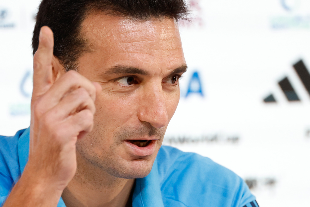 Scaloni: “Estoy feliz de que pase Brasil”