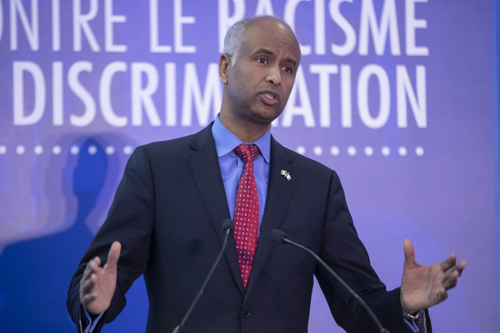 México reúne a políticos, ONG y activistas sociales para combatir el racismo