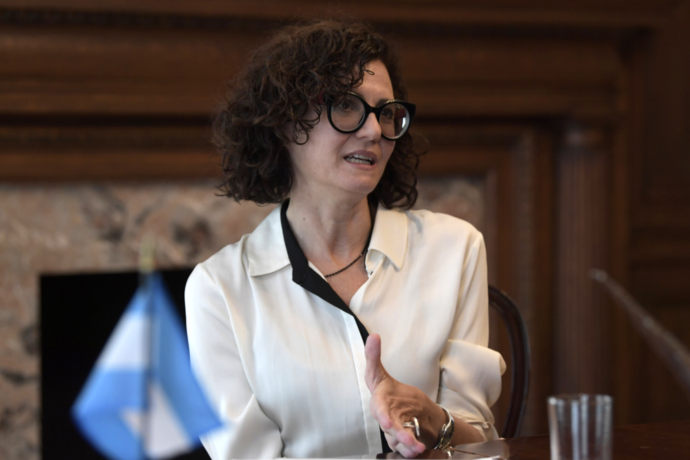 Cuando haya más mujeres candidatas al BID dejaremos de destacarlo