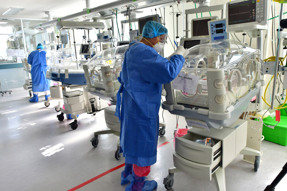 Nacen en EE.UU. unos gemelos de embriones congelados hace 30 años