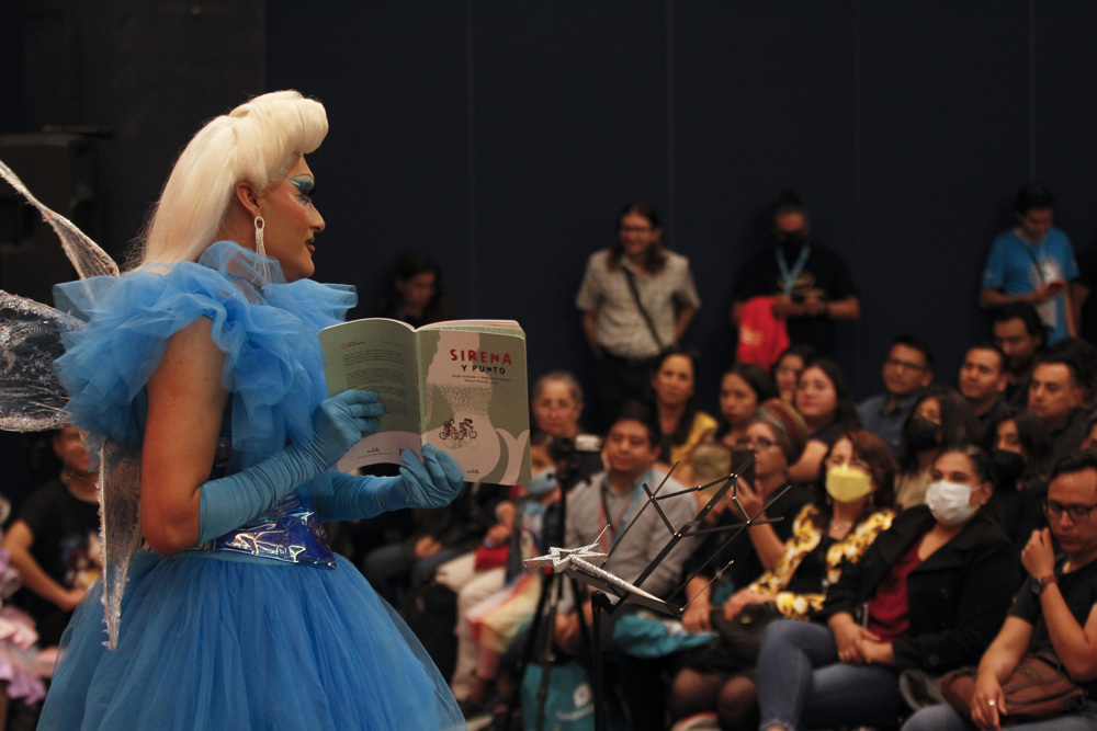 La FIL mexicana se viste de lentejuelas para promover la diversidad sexual