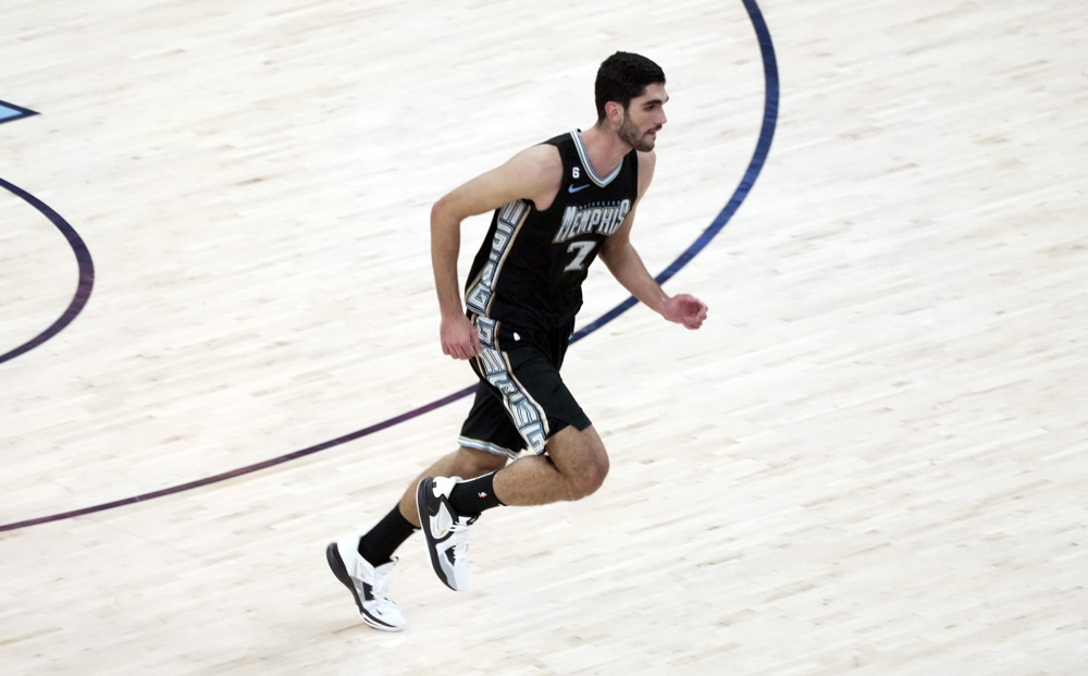 Aldama sella doble doble de 18 puntos y 10 rebotes en el triunfo de Grizzlies
