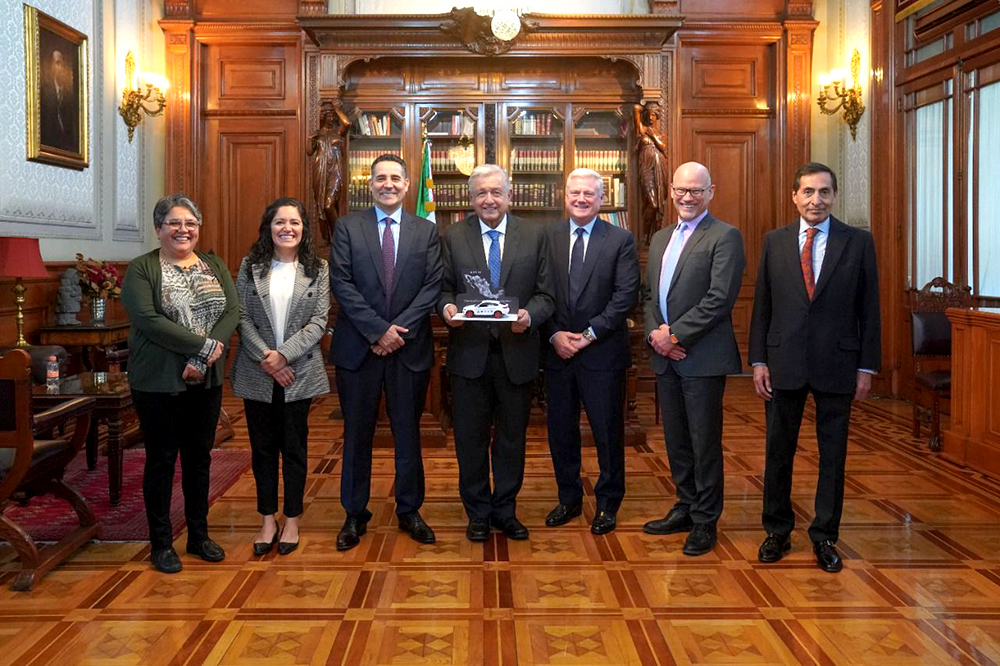 Reitera Aptiv ante AMLO compromiso  con el desarrollo de talento en México