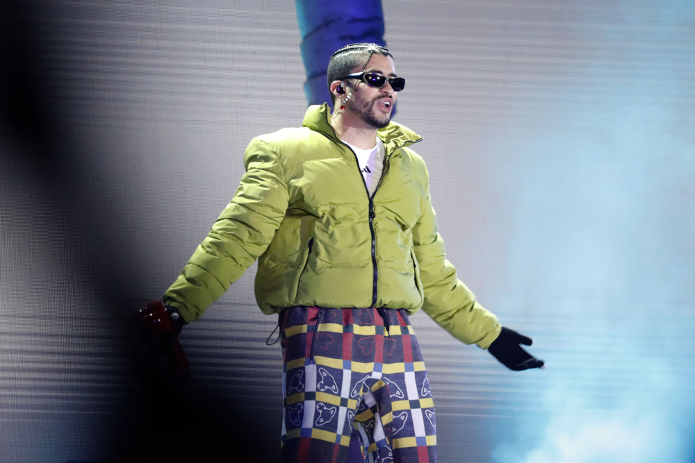 Gabriel Boric y Bad Bunny, entre los más influyentes, según Bloomberg