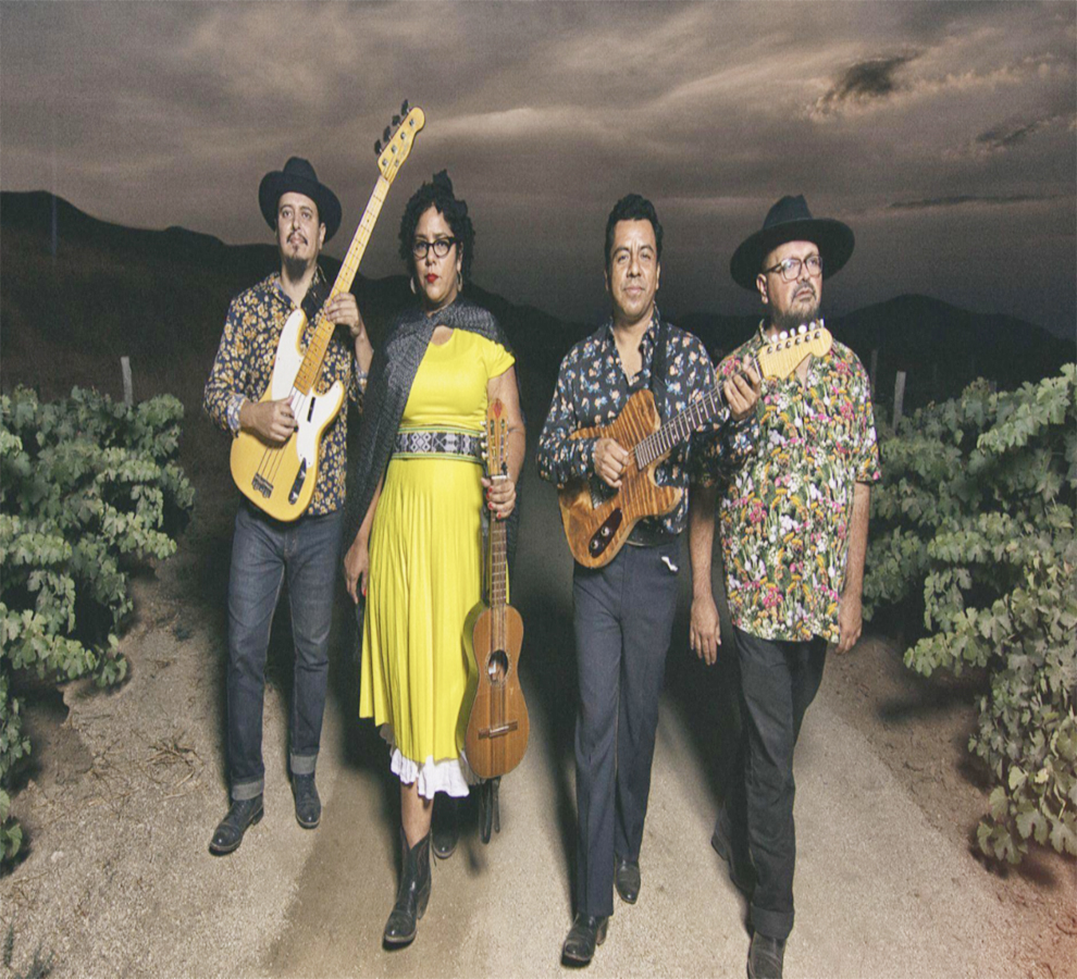 La Santa Cecilia estrena “El Andariego”