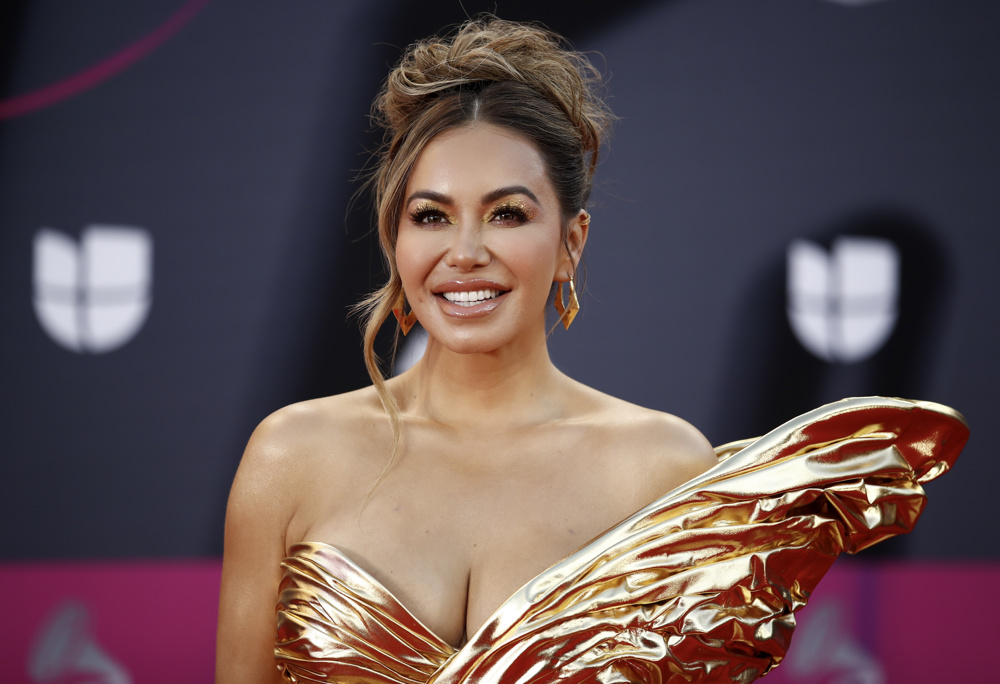 Chiquis rinde homenaje a Jenni Rivera en el décimo aniversario de su muerte