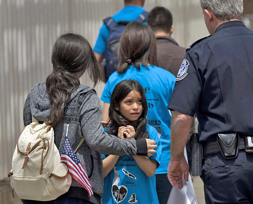 Consejos para los inmigrantes que quieran visitar a su familia esta Navidad