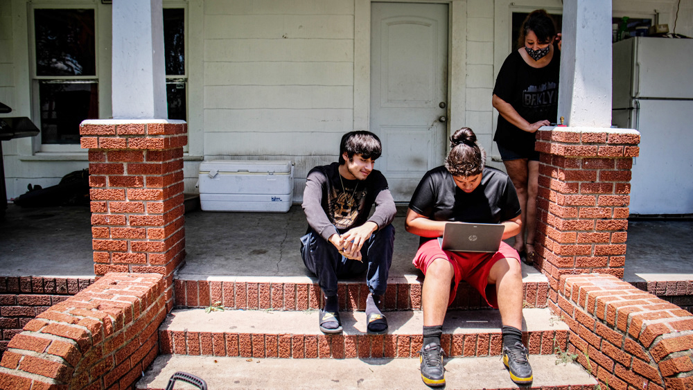 Más de 41,7 millones de personas en Estados Unidos hablan español en el hogar