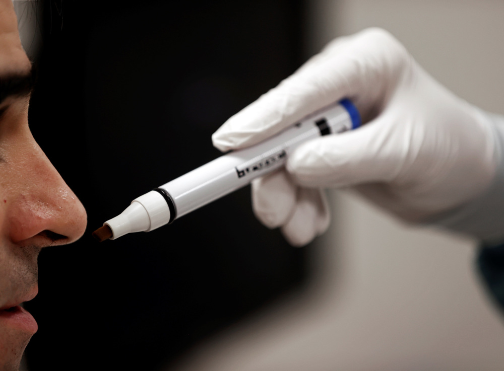 Descubren por qué algunas personas no recuperan el olfato tras la covid