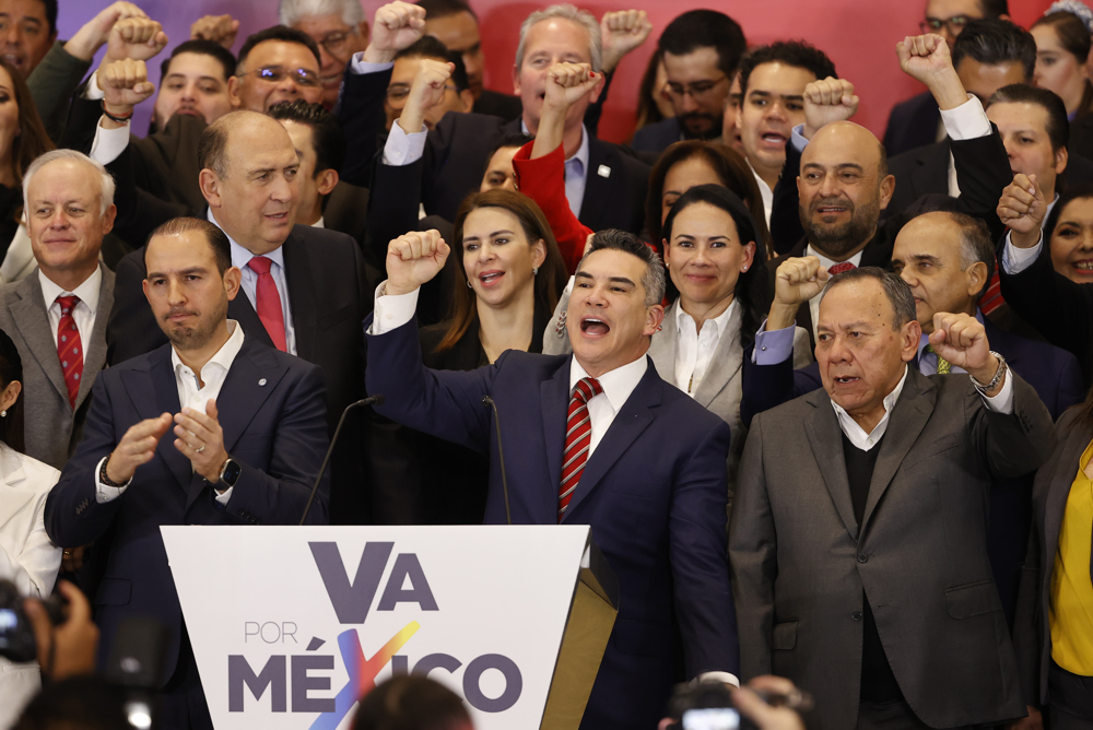 La oposición mexicana competirá unida en elecciones presidenciales de 2024