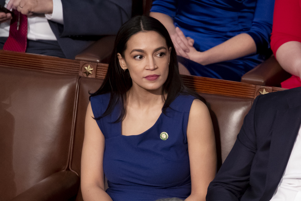 Legisladores demócratas piden a Biden que expulse a Bolsonaro de EE.UU.