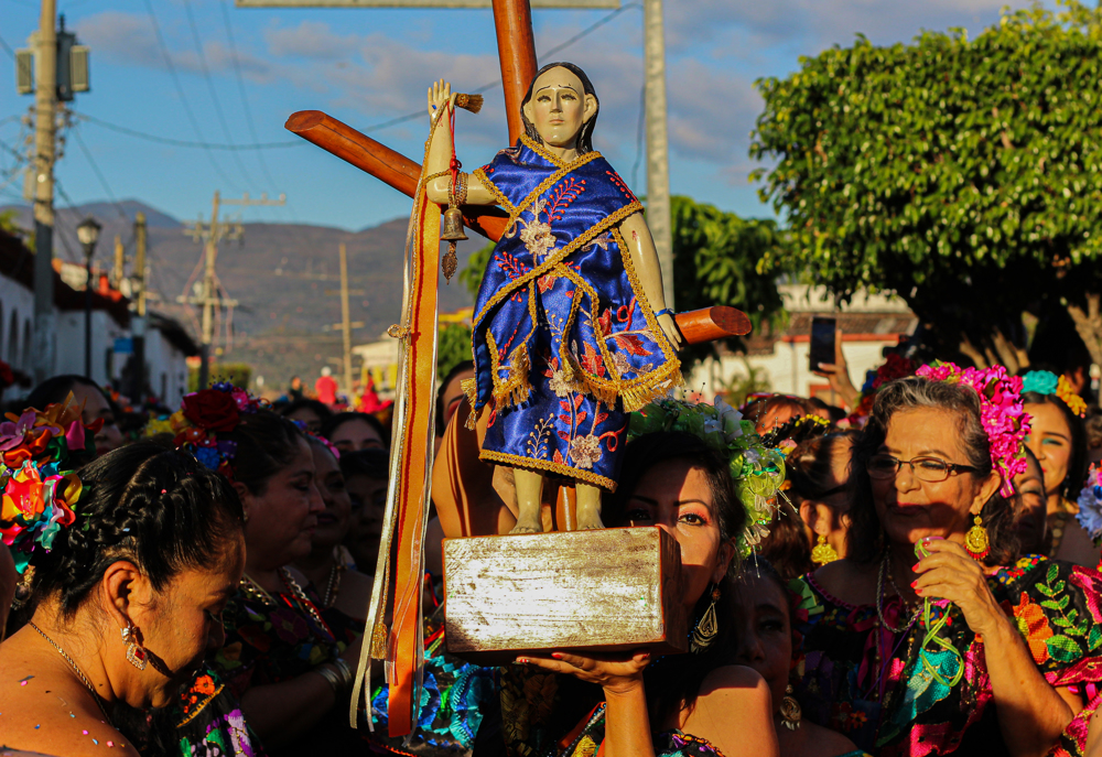 Miles de mujeres homenajean a San Sebastián Mártir en sureste de México