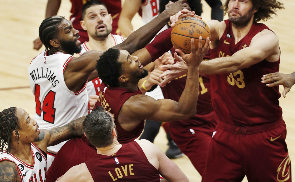 145-134. Donovan Mitchell hunde a los Bulls y con 71 puntos guía la victoria de los Cavaliers