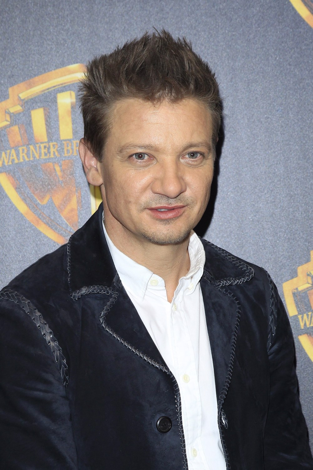 Jeremy Renner reaparece para dar las gracias a sus fans tras su accidente