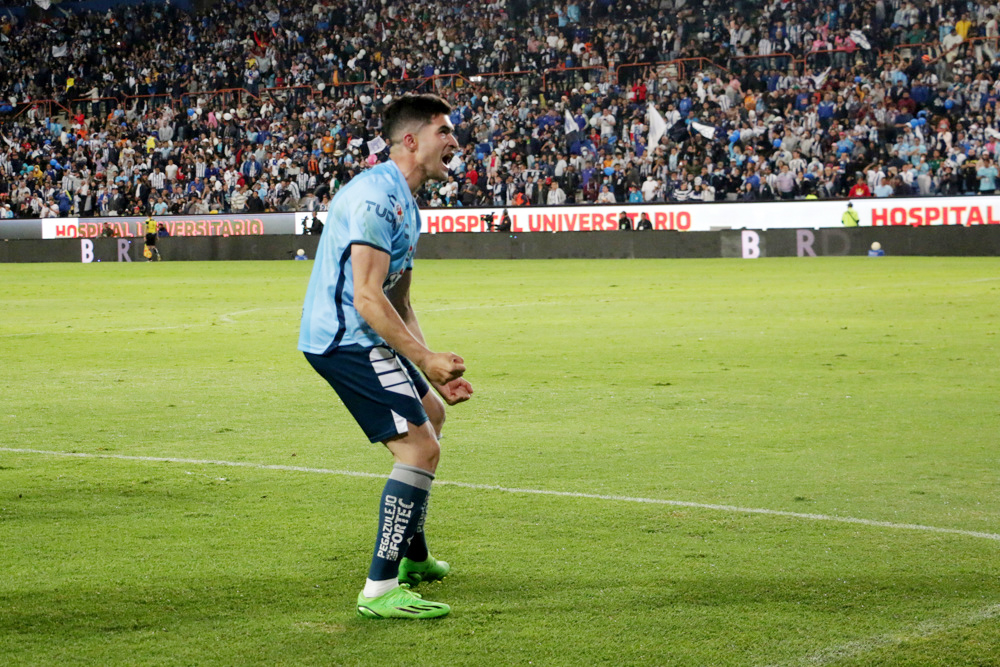El goleador argentino Nicolás Ibáñez ficha con los Tigres UANL