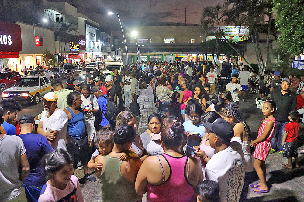 Migrantes desafían nuevo programa de EE.UU.