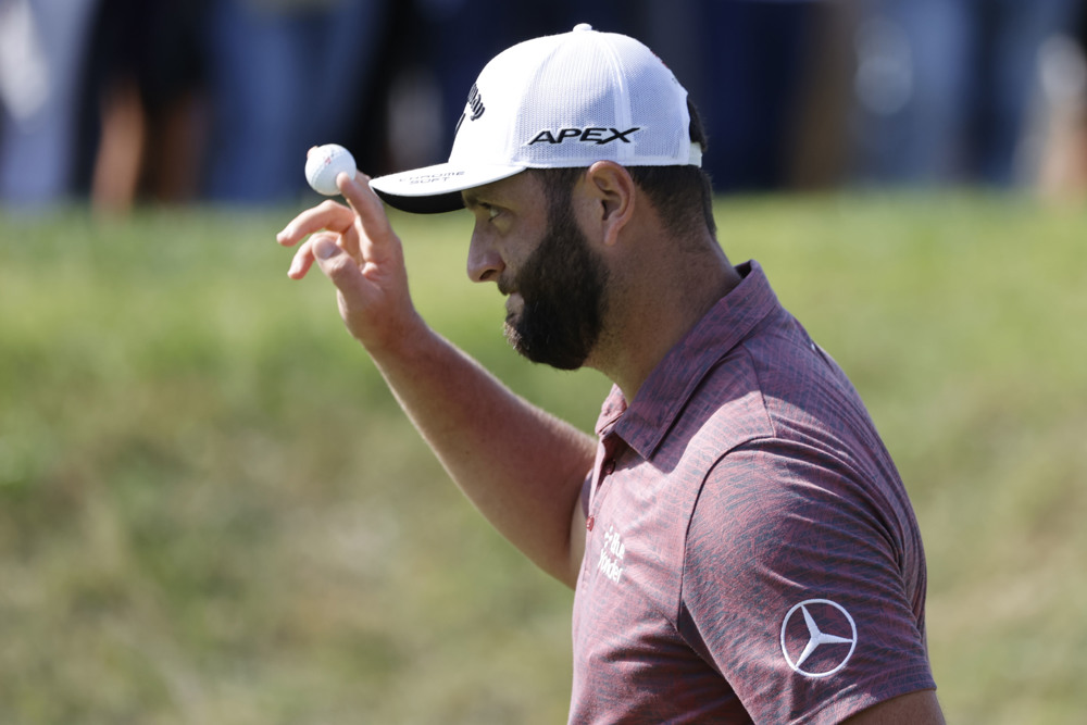 Jon Rahm firma una remontada épica y conquista el Sentry Tournament of Champions