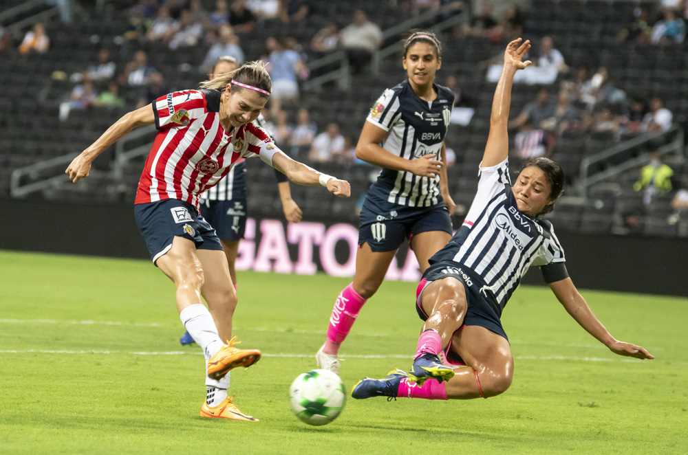 Las Rayadas golean por 9-0 al Mazatlán y salta al primer lugar en México
