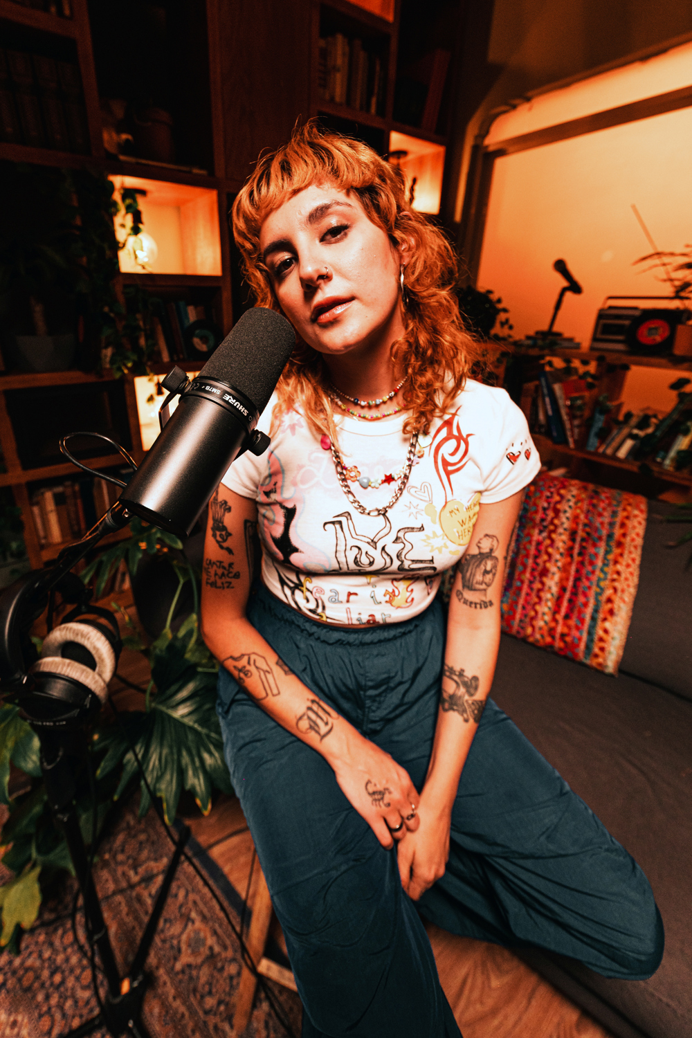 La mexicana RENEE se rebela en su nuevo disco “No me digas qué hacer”