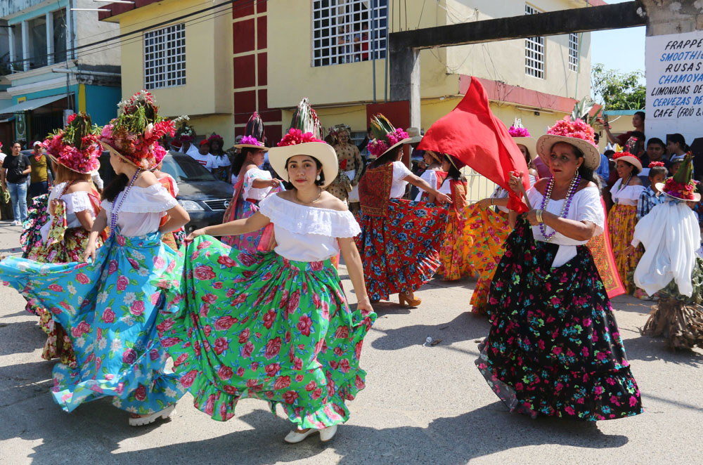 Tras la pandemia reanudan el carnaval enigmático en Tabasco