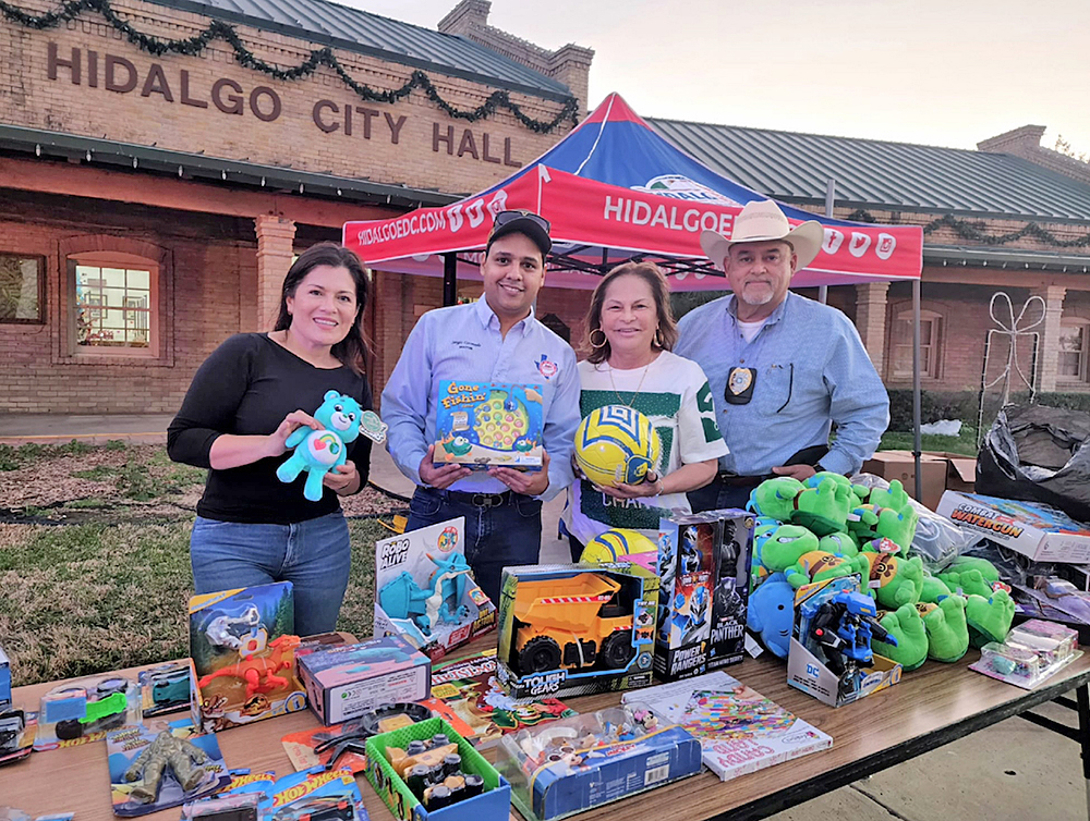 Regalaron juguetes en Hidalgo celebrando el “Día de Reyes”